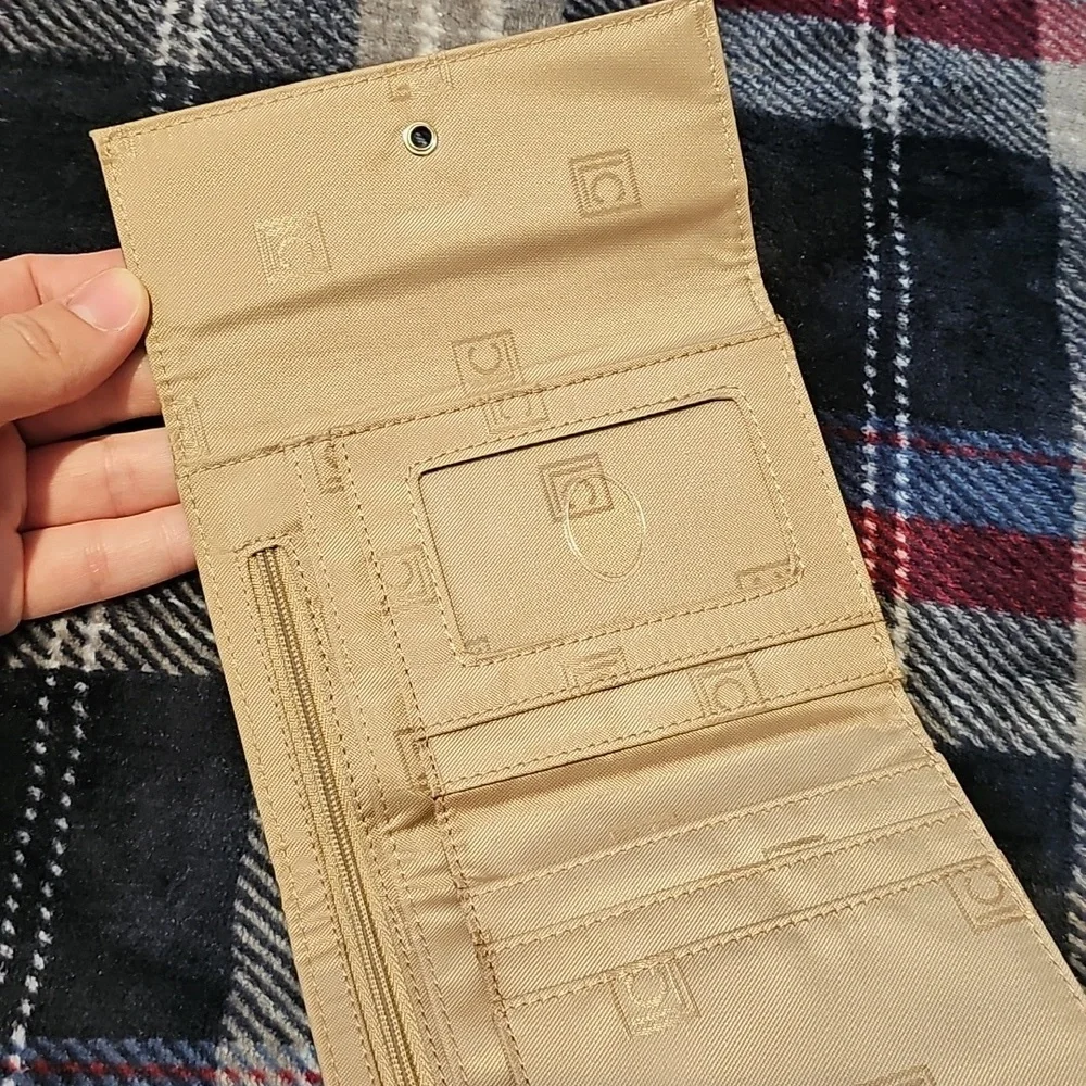 💥3/$15💥Liz Claiborne  black wallet - Picture 7 of 7